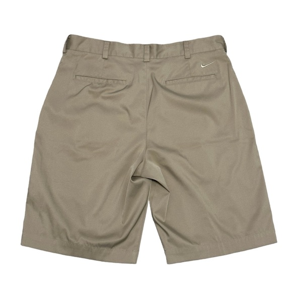 Men's Nike Performance 32 Medium Golf Shorts Khakis Chino Khaki Gripper Waist - Picture 4 of 9